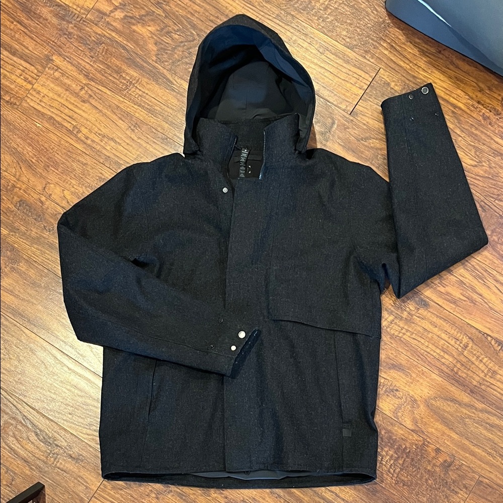 lululemon athletica Men's Dark Gray Hooded Raincoat
